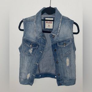 Mudd sleeveless jean jacket size medium